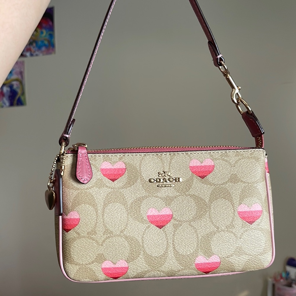 Coach Nolita 19 Signature Canvas Heart Print